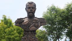 Памятник плюрализму? Зачем столице Кузбасса понадобился бронзовый «последний император»