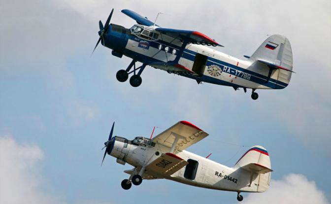 На фото: самолеты Ан-2.