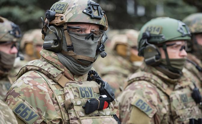 Новый инцидент: В Киеве группа военных напала на оперативников СБУ