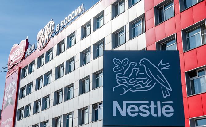«Так нечестно поступать!»: Nestlé и Auchan возмущаются, что их активы в России уплывают