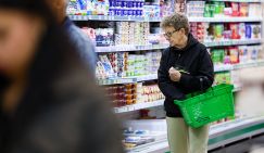 Годовая инфляция задумалась: Каких цен ждать россиянам к Новому году?