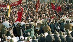 Чёрный октябрь 93-го: Ельцин расстрелял Россию без олигархов
