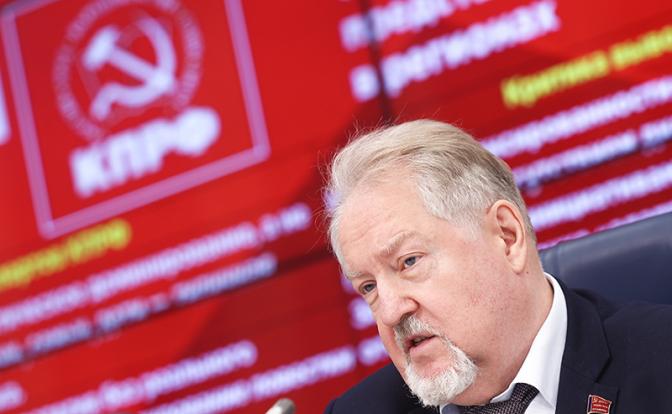 На фото: депутат Госдумы, секретарь ЦК КПРФ Сергей Обухов