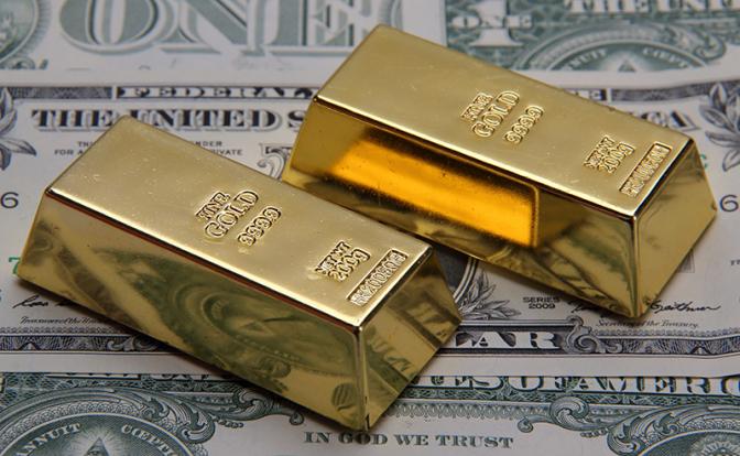 Сегодня Минфин резко увеличит покупки валюты и золота: ждать ли обвала рубля в октябре?