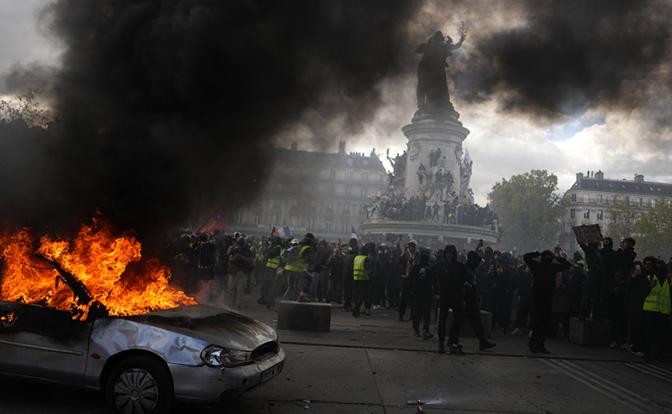 Во Франции высказались о «российском следе» в протестах