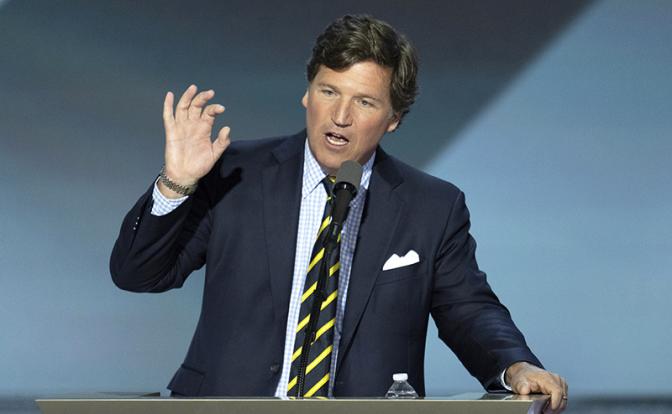 На фото: американский журналист и ведущий канала «The Tucker Carlson Show» Такер Карлсон
