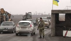 На пропускных пунктах в зоне АТО скопились огромные очереди