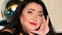 Лолиту сняли с поезда на границе