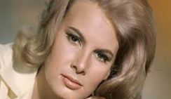 «Девушка Бонда» скончалась