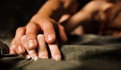 Ученые рассказали о связи секса и марихуаны