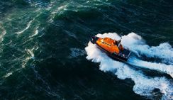 Китайские ученые разработали первый в стране беспилотный патрульный катер для спасения утопающих