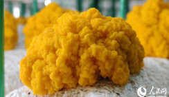 Редкие золотистые грибы приносят процветание китайскому уезду