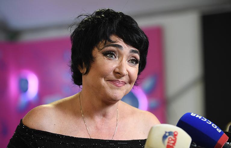 На фото: певица Лолита Милявская во время фестиваля молодых деятелей культуры