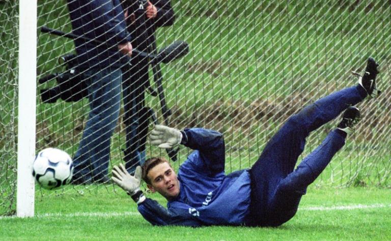 На фото: 16-летний вратарь сборной России по футболу Игорь Акинфеев 