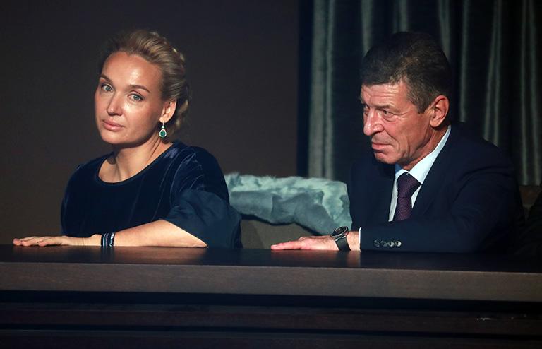 На фото: вице-премьер РФ Дмитрий Козак с супругой Натальей Квачевой на церемонии открытия после реставрации исторического здания театра "Современник" на Чистопрудном бульваре