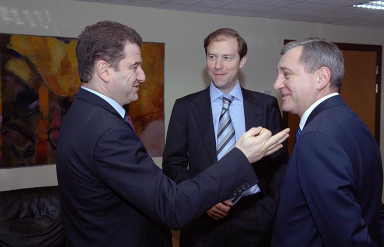 На фото: заместитель Министра промышленности и энергетики Андрей Реус, заместитель главы Минпромэнерго Денис Мантуров и президент ОАО &laquo;АвтоВАЗ&raquo; Борис Алешин (слева направо)