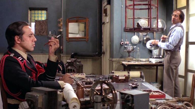 На фото: кадр из фильма &laquo;Дядя Адольф по прозвищу фюрер&raquo;