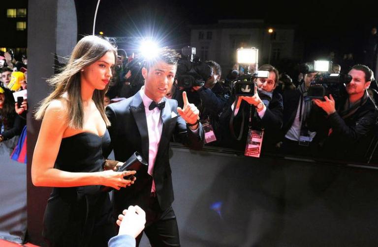 На фото: Криштиану Роналду и Ирина Шейк на красной дорожке FIFA World Player Gala, 2013 год.