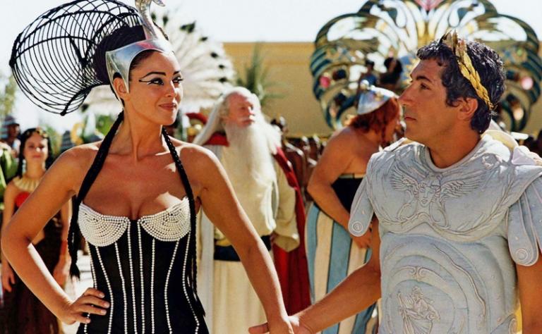 На фото: Моника Беллуччи в фильме &laquo;Астерикс и Обеликс: Миссия &laquo;Клеопатра&raquo;