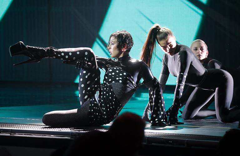 На фото: Maruv (Анна Корсун) во время выступления