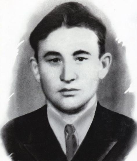 Валерий Рашкин: "Один из победителей той страшной войны - мой отец Рашкин Фёдор Савельевич, который прошёл всю войну и вернулся живым! 4 года пехоты. Как он выжил - не знаю. Он как-то перечислял всех погибших товарищей - я сбился со счета"