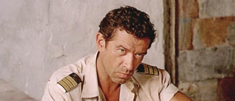 На фото: Владимир Машков в роли Сереги, второго пилота в фильме "Кандагар", 2009 год.