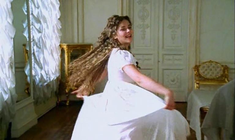 На фото: Марина Александрова в роли Лизы Фандориной в фильме &laquo;Азазель&raquo; (2002)