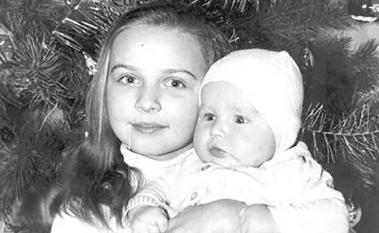 На фото: Татьяна Овсиенко с сестрой