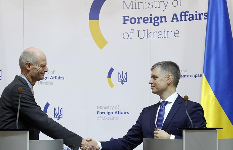 На фото: визит министра иностранных дел Нидерландов Стефа Блока на Украину, Вадим Пристайко