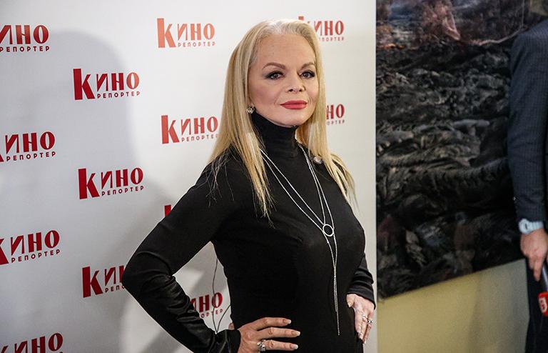 На фото: певица Лариса Долина на церемонии вручения национальной премии в области кинематографии и телевидения за 2020 год "Золотой орел"