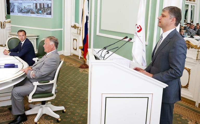 На фото: церемония назначения Олега Белозерова на должность президента РЖД, 2015 год