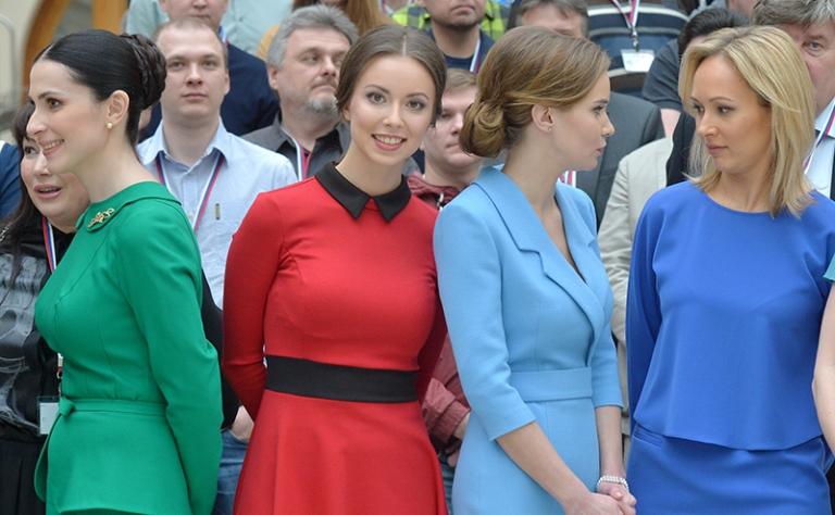 на фото: телеведущие: Наиля Аскер-заде, Ольга Паутова, Наталья Юрьева, Валерия Кораблева, 2016