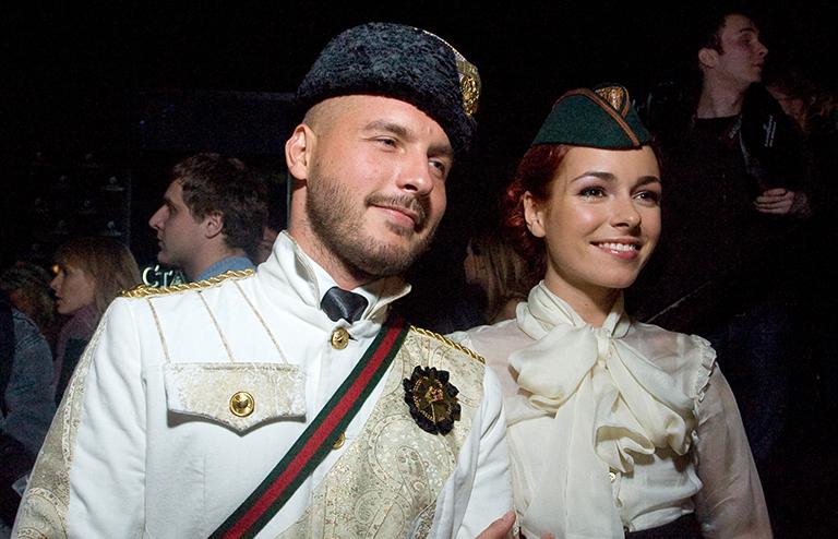 На фото: Ди-джей Лист (dj List) и ви-джей MTV Ирена Понарошку 