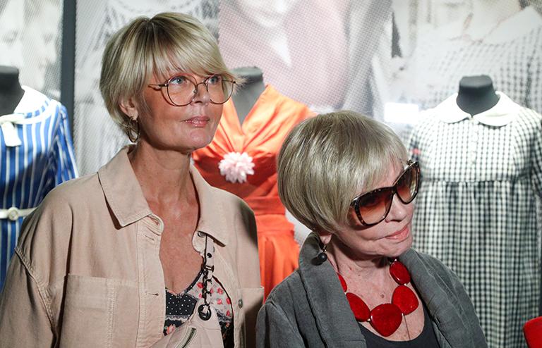 На фото: актриса Вера Алентова и актриса, телеведущая Юлия Меньшова (слева направо), 2024