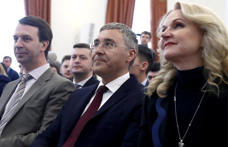 На фото: первый заместитель министра науки и высшего образования РФ Григорий Трубников (слева), вице-премьер РФ Татьяна Голикова (справа) и министр науки и высшего образования РФ Валерий Фальков (в центре) во время своего представления в Министерстве науки и высшего образования РФ