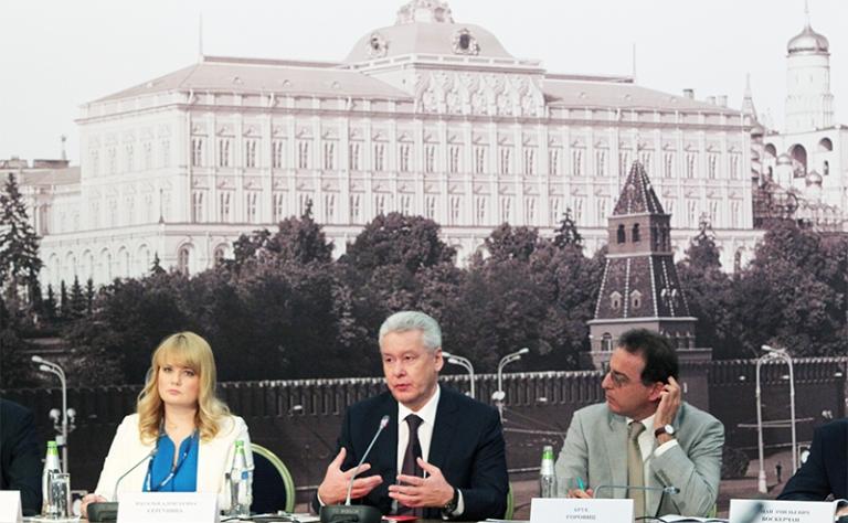 На фото: Наталья Сергунина и Сергей Собянин на Всероссийском форуме-выставке "Госзаказ"