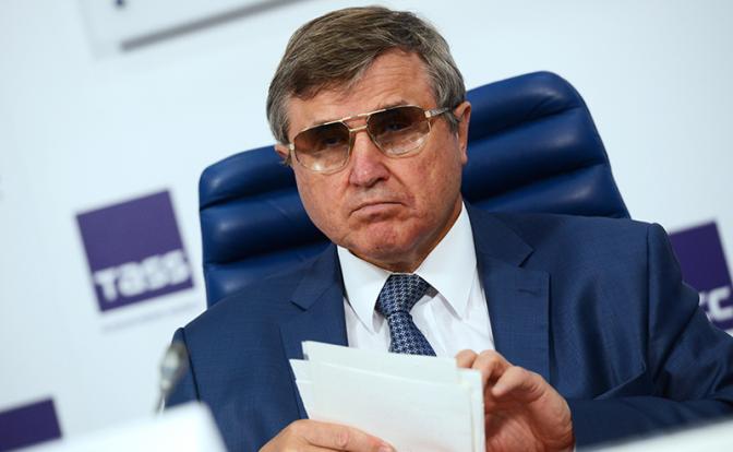 На фото: депутат от Омской области Олег Смолин