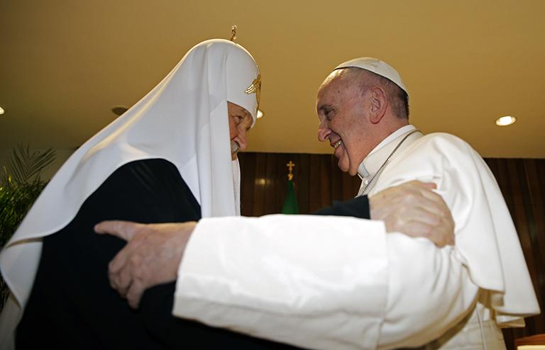 На фото: встреча патриарха Московского и всея Руси Кирилла и Папы Римского Франциска на Кубе, 2016