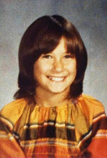 На фото: Деми Мур в детстве