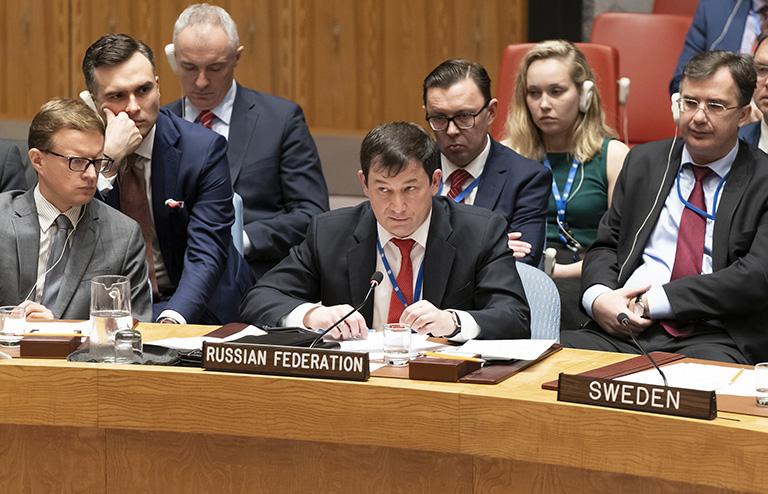 На фото: первый заместитель постоянного представителя России при ООН Дмитрий Полянский выступает на заседании СБ по ситуации на Украине в Штаб-квартире ООН