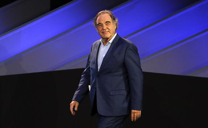 На фото: режиссер Оливер Стоун