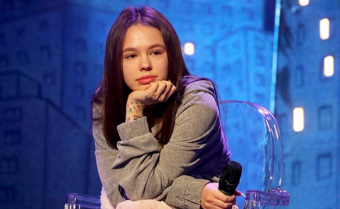 На фото: блогер Дарья Зотеева во время презентации и кастинга нового реалити-шоу "Битва престолов" в Московском дворце молодежи (МДМ). "Битва