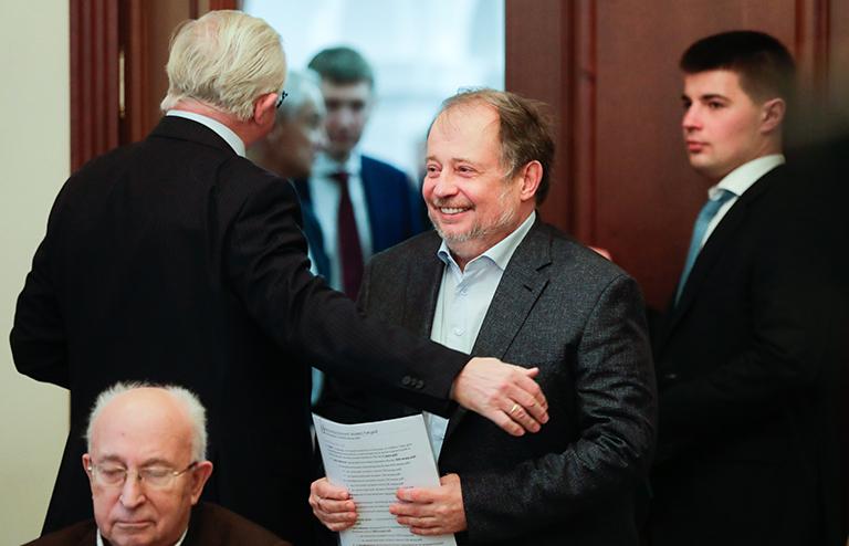 На фото: председатель совета директоров ОАО "НЛМК" Владимир Лисин (в центре) на заседании бюро Российского союза промышленников и предпринимателей в офисе союза, 2020