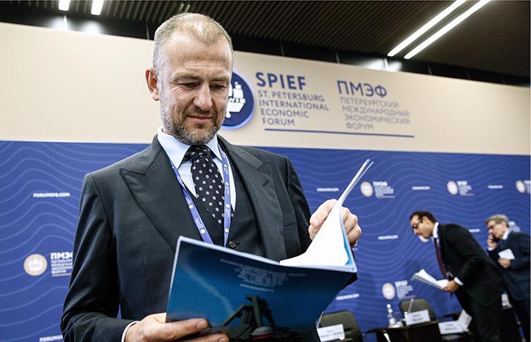 На фото: основной бенефициар EuroChem Group AG Андрей Мельниченко во время делового круглого стола "Россия - Италия, 2016 год