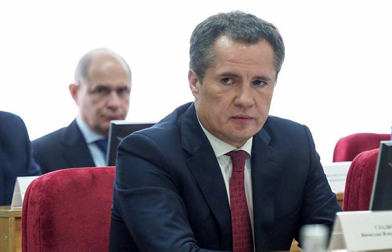 На фото: Вячеслав Гладков на рабочей встрече в ходе которой Владимир Путин объявил о своем решении назначить его временно исполняющим обязанности губернатора Белгородской области