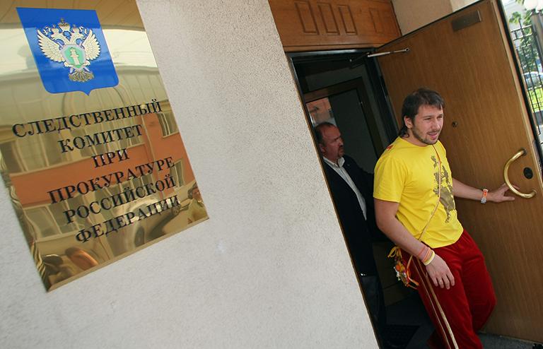 На фото: совладелец компании "Евросеть" Евгений Чичваркин в Следственном комитете при прокуратуре РФ, 2088 год