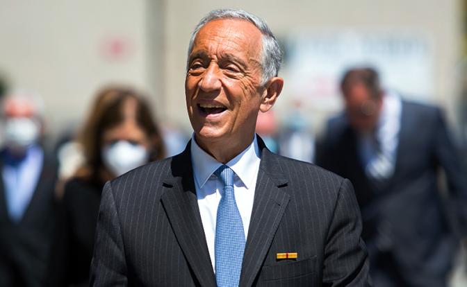 На фото: президент Португалии Ребелу де Соуза.