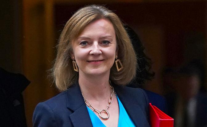 На фото: министр иностранных дел Великобритании Лиз Трасс