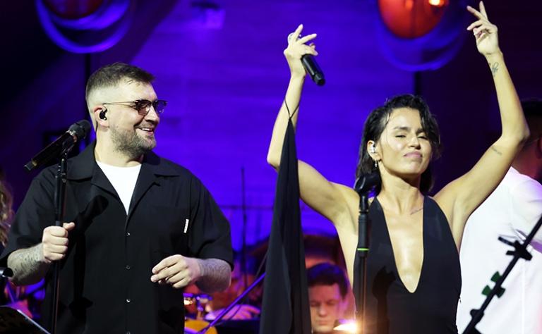 На фото: рэпер Баста (Василий Вакуленко) и певица Zivert (Юлия Зиверт) 