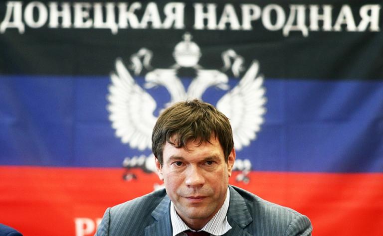 На фото: Олег Царев во время пресс-конференции, посвященной вопросам создания совместной конституции, правительства и парламента в Донецкой и Луганской народных республиках,2014 год.